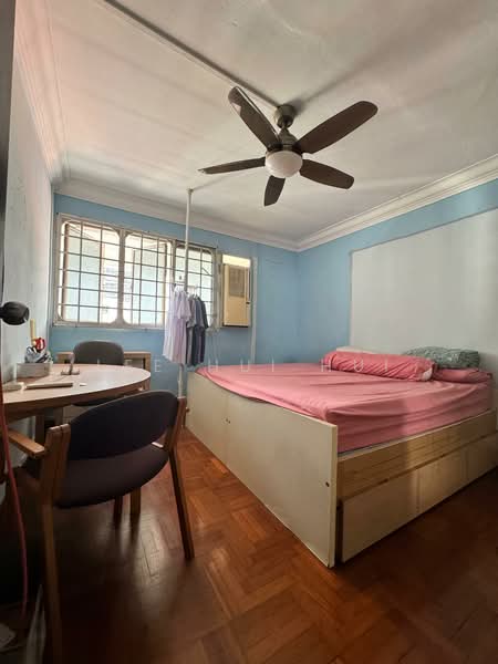 206 Clementi Avenue 6 HDB Flat For Sale at S$ 1,180,000 | PropertyGuru Singapore - Bedroom