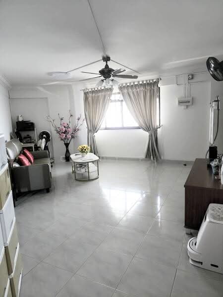 536 Bedok North Street 3, 536 Bedok North Street 3, Room Rental, 140 sqft, HDB Flat For Rent, by Cindy Fu 付小姐, 500086666 - Living Room - PropertyGuru.com.sg