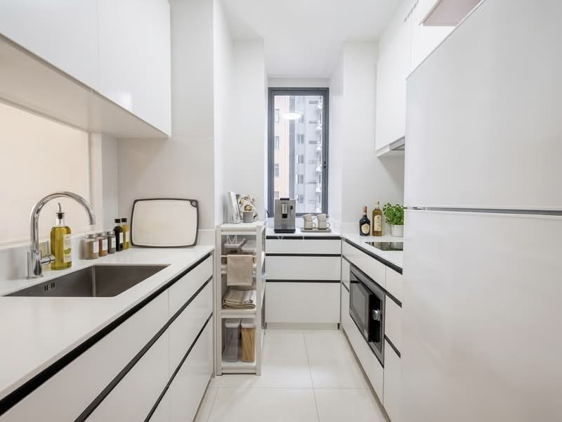 Parc Botannia Condominium For Sale at S$ 1,350,000 | PropertyGuru Singapore - Kitchen