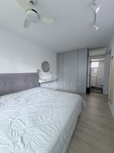 Woodlands Street 13 HDB Flat For Sale at S$ 830,000 | PropertyGuru Singapore - Bedroom