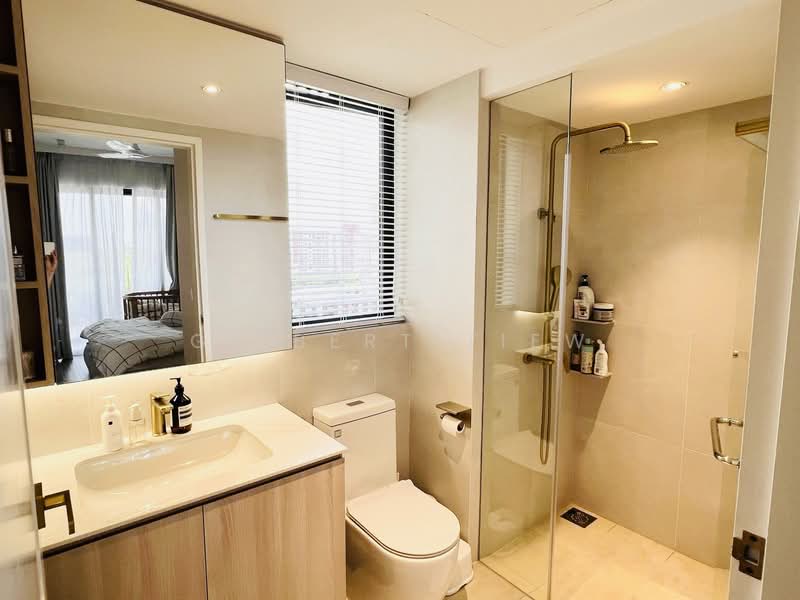 Riverfront Residences Condominium For Sale at S$ 2,780,000 | PropertyGuru Singapore - Bathroom