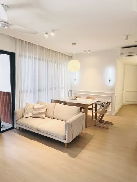 Riverfront Residences Condominium For Sale at S$ 2,780,000 | PropertyGuru Singapore - Living Room
