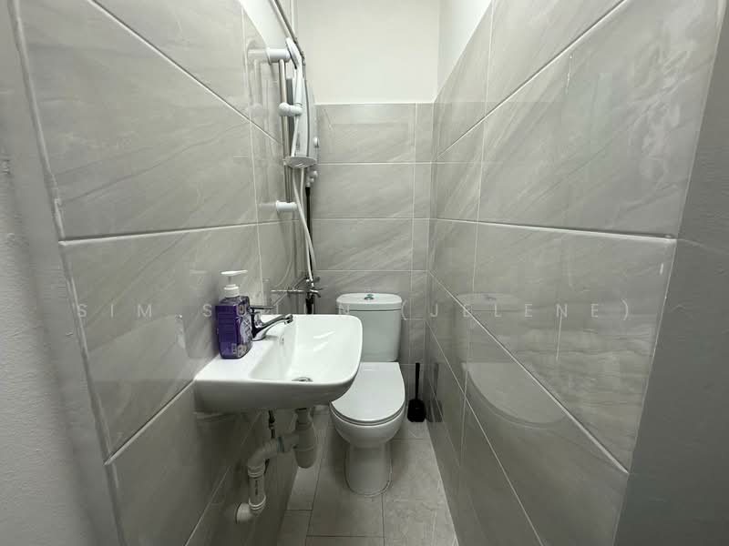 The Centris, 81 Jurong West Central 3, Room Rental, 100 sqft, Apartment For Rent, by Sim Sujun (Jelene), 500086688 - Bathroom - PropertyGuru.com.sg