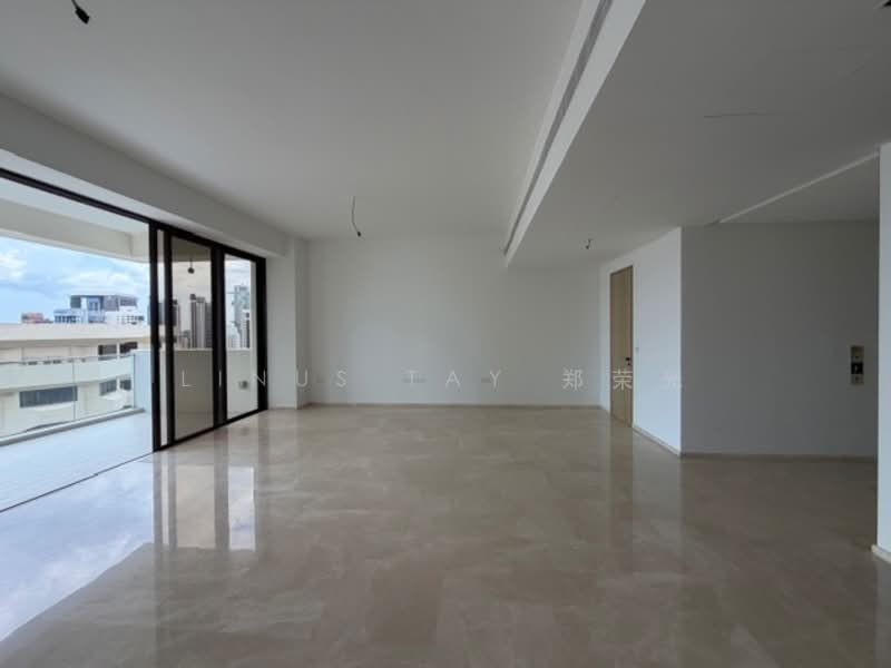 Klimt Cairnhill Condominium For Sale at S$ 8,300,000 | PropertyGuru Singapore - Living Room