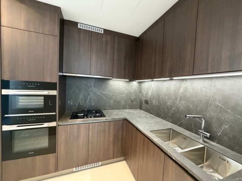 Klimt Cairnhill Condominium For Sale at S$ 8,300,000 | PropertyGuru Singapore - Kitchen