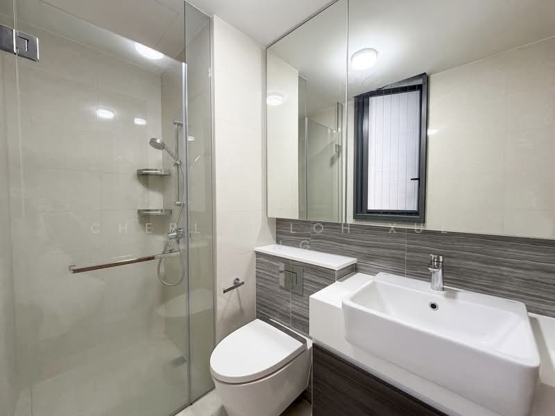 Parc Botannia Condominium For Sale at S$ 1,350,000 | PropertyGuru Singapore - Common Bathroom