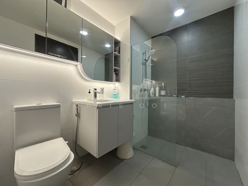 Lake Life Condominium For Sale at S$ 1,588,000 | PropertyGuru Singapore - Bathroom