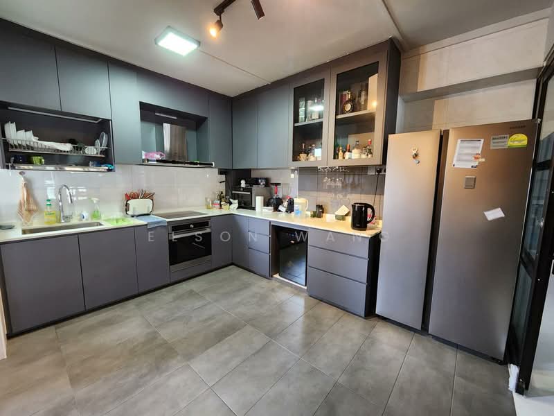 853 Hougang Central HDB Flat For Sale at S$ 1,299,000 | PropertyGuru Singapore - Kitchen