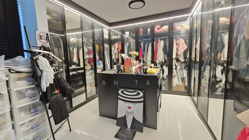 For Sale - 215 Lorong 8 Toa Payoh