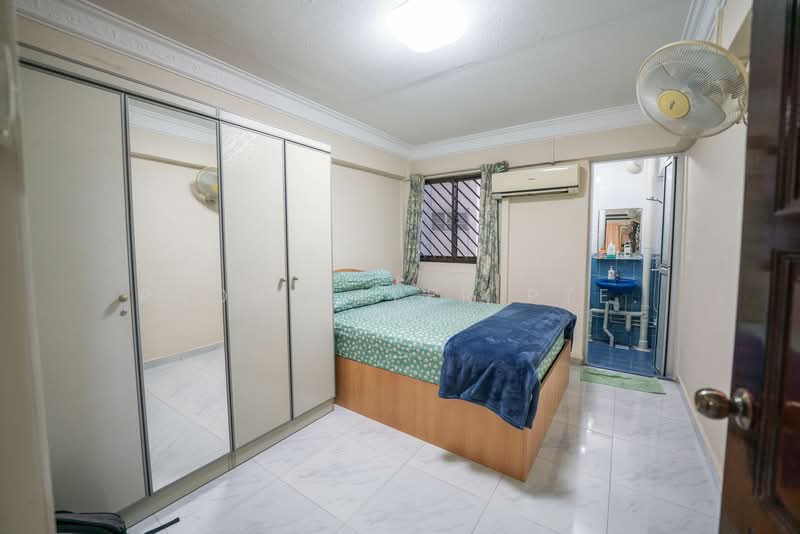 456 Ang Mo Kio Avenue 10 HDB Flat For Sale at S$ 390,000 | PropertyGuru Singapore - Bedroom
