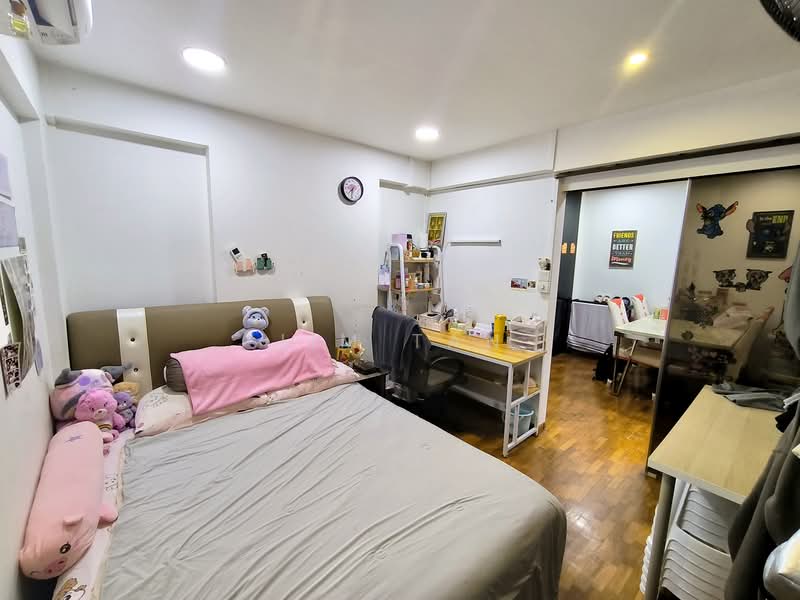 145 Jalan Bukit Merah, 145 Jalan Bukit Merah, 2 Bedrooms, 721 sqft, HDB Flat For Rent, by Jim Tan, 500086773 - Bedroom - PropertyGuru.com.sg