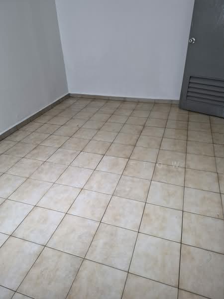 223 Pending Road, 223 Pending Road, 2 Bedrooms, 786 sqft, HDB Flat For Sale, by Albert Seow, 500086786 - Common Bedroom - PropertyGuru.com.sg