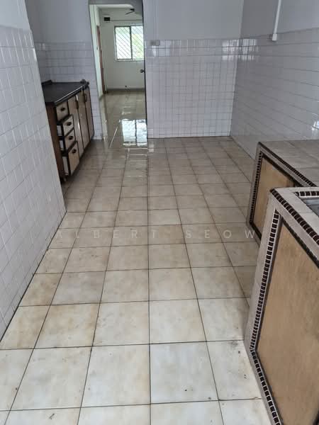 223 Pending Road, 223 Pending Road, 2 Bedrooms, 786 sqft, HDB Flat For Sale, by Albert Seow, 500086786 - Kitchen - PropertyGuru.com.sg
