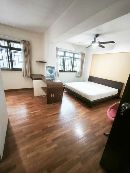 18 Cantonment Close HDB Flat For Sale at S$ 980,000 | PropertyGuru Singapore - Bedroom