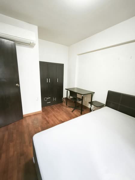 18 Cantonment Close HDB Flat For Sale at S$ 980,000 | PropertyGuru Singapore - Bedroom