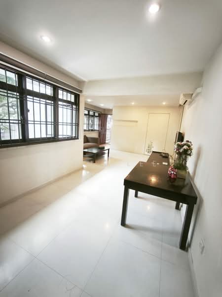 18 Cantonment Close HDB Flat For Sale at S$ 980,000 | PropertyGuru Singapore - Living Room