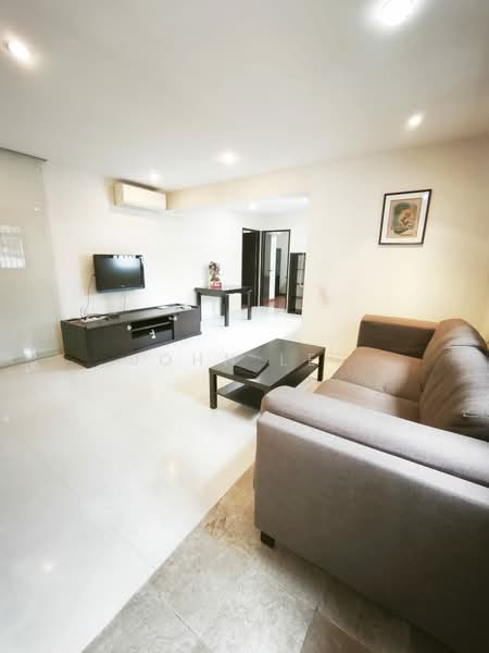 18 Cantonment Close HDB Flat For Sale at S$ 980,000 | PropertyGuru Singapore - Living Room