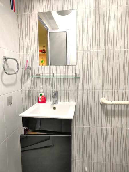 492G Tampines Street 45, 492G Tampines Street 45, Room Rental, 120 sqft, HDB Flat For Rent, by Steven Choo, 500086793 - Bathroom - PropertyGuru.com.sg