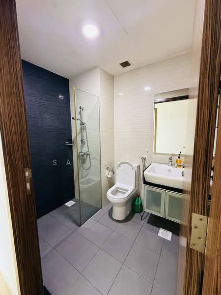 Le Regal, 340 Geylang Road, 2 Bedrooms, 517 sqft, Apartment For Rent, by Sally Kam, 500086814 - Bathroom - PropertyGuru.com.sg