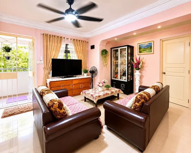 705 Jurong West Street 71, 705 Jurong West Street 71, 4 Bedrooms, 1,163 sqft, HDB Flat For Sale, by Cody Sim, 500086828 - Living Room - PropertyGuru.com.sg
