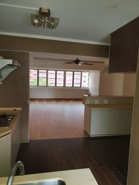 607 Elias Road HDB Flat For Sale at S$ 961,000 | PropertyGuru Singapore - Living Room