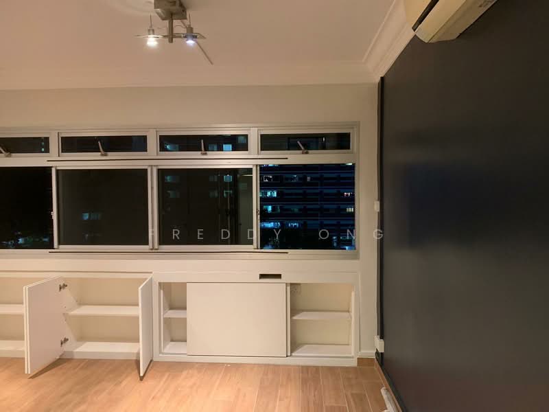 607 Elias Road HDB Flat For Sale at S$ 961,000 | PropertyGuru Singapore - Living Room