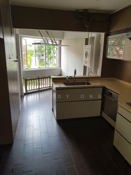 607 Elias Road HDB Flat For Sale at S$ 961,000 | PropertyGuru Singapore - Kitchen
