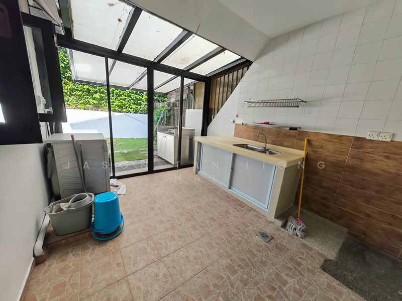 The Inglewood, The Inglewood, 5 Bedrooms, 2,800 sqft, Terraced House For Rent, by Jason Tan Liong Hai, 500086832 - Wet Kitchen - PropertyGuru.com.sg