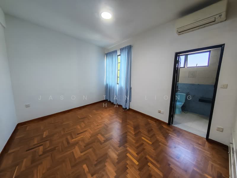 The Inglewood, The Inglewood, 5 Bedrooms, 2,800 sqft, Terraced House For Rent, by Jason Tan Liong Hai, 500086832 - Bedroom 3 - PropertyGuru.com.sg