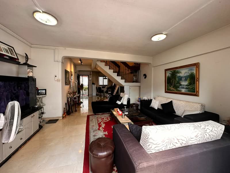 405 Jurong West Street 42 HDB Flat For Sale at S$ 830,000 | PropertyGuru Singapore - Living Room