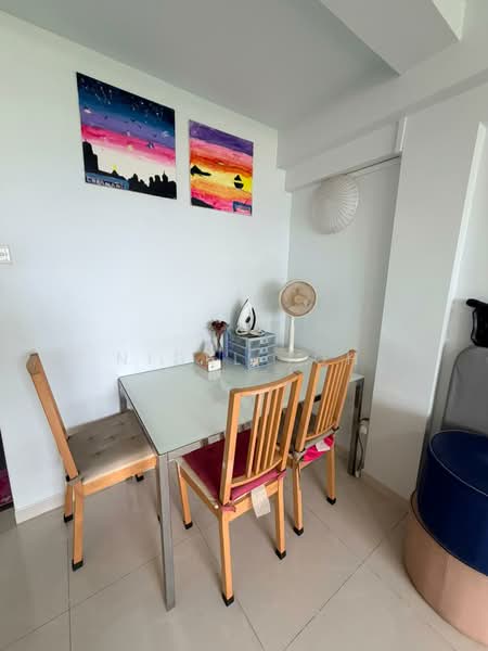 85 Commonwealth Close, 85 Commonwealth Close, Room Rental, 200 sqft, HDB Flat For Rent, by Nigel Toh, 500086860 - Dining Room - PropertyGuru.com.sg