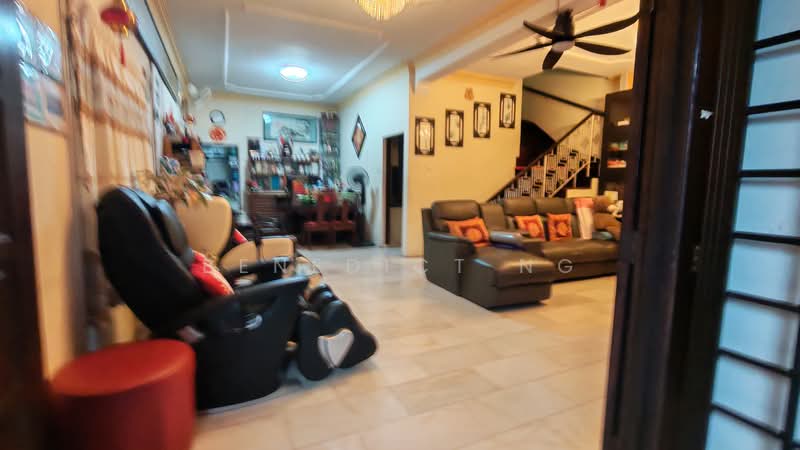 Thomson Garden Estate, Jalan Rabu, 4 Bedrooms, 3,000 sqft, Semi-Detached House For Rent, by Benedict Ng, 500086866 - Living Room - PropertyGuru.com.sg