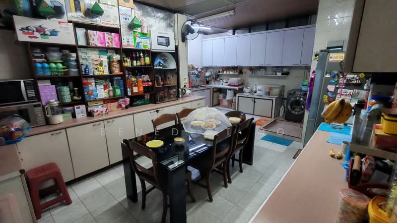Thomson Garden Estate, Jalan Rabu, 4 Bedrooms, 3,000 sqft, Semi-Detached House For Rent, by Benedict Ng, 500086866 - Kitchen - PropertyGuru.com.sg