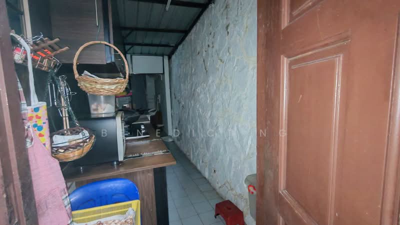 Thomson Garden Estate, Jalan Rabu, 4 Bedrooms, 3,000 sqft, Semi-Detached House For Rent, by Benedict Ng, 500086866 - Kitchen - PropertyGuru.com.sg