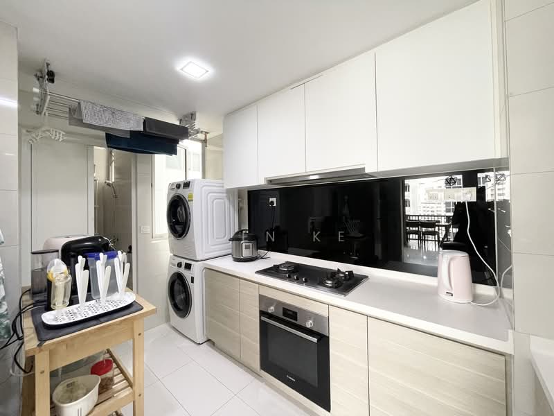 Austville Residences Executive Condominium For Sale at S$ 1,700,000 | PropertyGuru Singapore - Kitchen