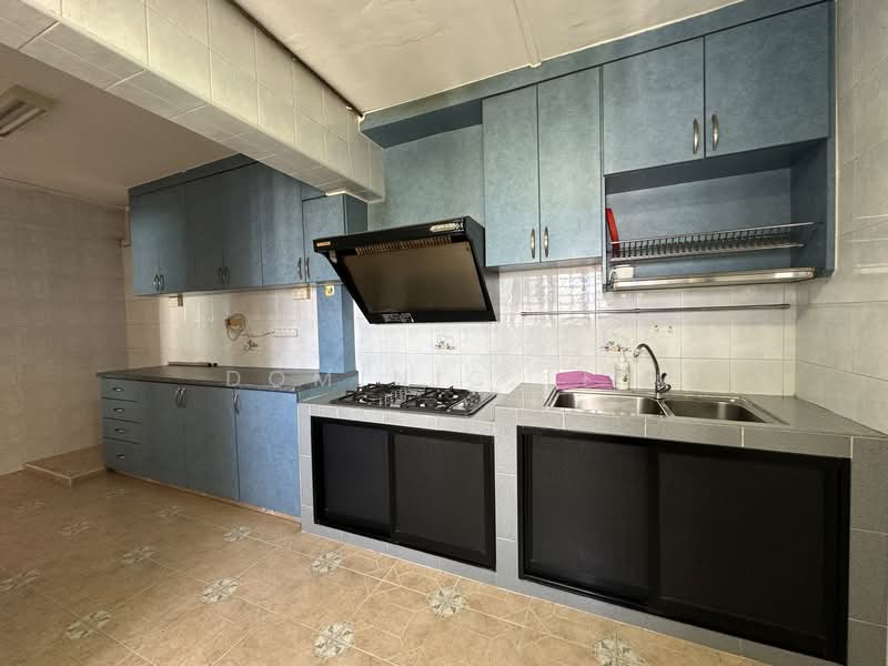 37 Marsiling Drive HDB Flat For Sale at S$ 550,000 | PropertyGuru Singapore - Kitchen