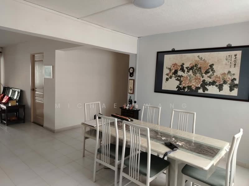 232 Tampines Street 21 HDB Flat For Sale at S$ 750,000 | PropertyGuru Singapore - Dining Room