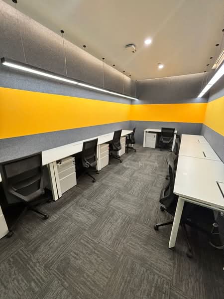Bugis Junction Towers, 230 Victoria Street, 228 sqft, Office For Rent, by Tessa Chan, 500086890 - Interior - CommercialGuru.com.sg
