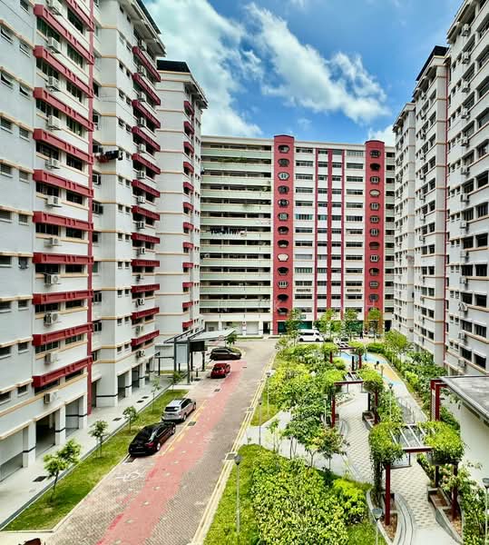 518 Pasir Ris Street 52 HDB Flat For Sale at S$ 838,000 | PropertyGuru Singapore - Exterior