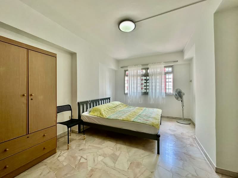 518 Pasir Ris Street 52 HDB Flat For Sale at S$ 838,000 | PropertyGuru Singapore - Bedroom