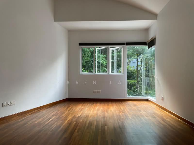 Duchess Ave, Duchess Ave, 5 Bedrooms, 3,200 sqft, Semi-Detached House For Rent, by Karen Tan, 500086904 - First level bedroom with ensuite  - PropertyGuru.com.sg