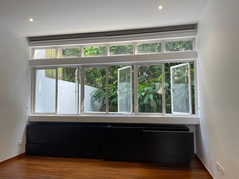 Duchess Ave, Duchess Ave, 5 Bedrooms, 3,200 sqft, Semi-Detached House For Rent, by Karen Tan, 500086904 - Common bedroom  - PropertyGuru.com.sg