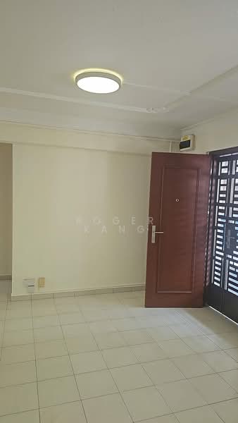 124 Simei Street 1, 124 Simei Street 1, 3 Bedrooms, 904 sqft, HDB Flat For Rent, by Roger Kang, 500086919 - Entrance - PropertyGuru.com.sg