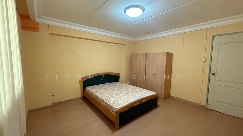 126 Simei Street 1 HDB Flat For Sale at S$ 738,000 | PropertyGuru Singapore - Bedroom