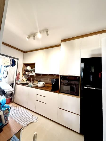 34 Margaret Drive HDB Flat For Sale at S$ 1,699,999 | PropertyGuru Singapore - Kitchen