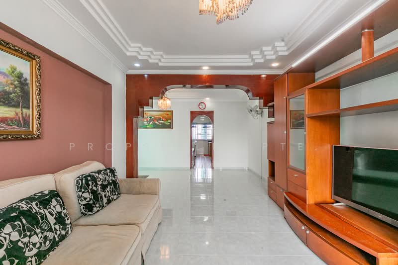 114 Yishun Ring Road HDB Flat For Sale at S$ 550,000 | PropertyGuru Singapore - Living Room