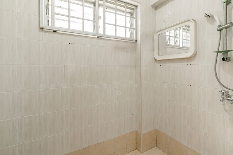 114 Yishun Ring Road HDB Flat For Sale at S$ 550,000 | PropertyGuru Singapore - Bathroom
