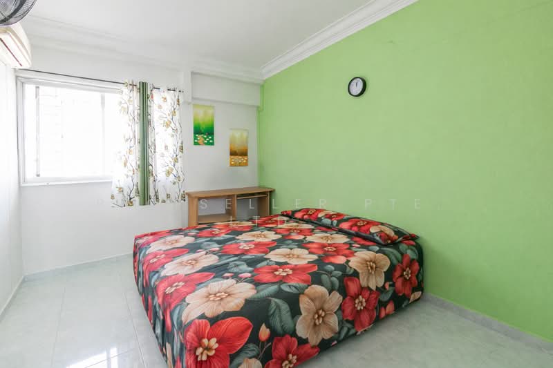 114 Yishun Ring Road HDB Flat For Sale at S$ 550,000 | PropertyGuru Singapore - Bedroom
