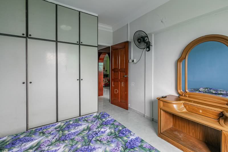 114 Yishun Ring Road HDB Flat For Sale at S$ 550,000 | PropertyGuru Singapore - Bedroom