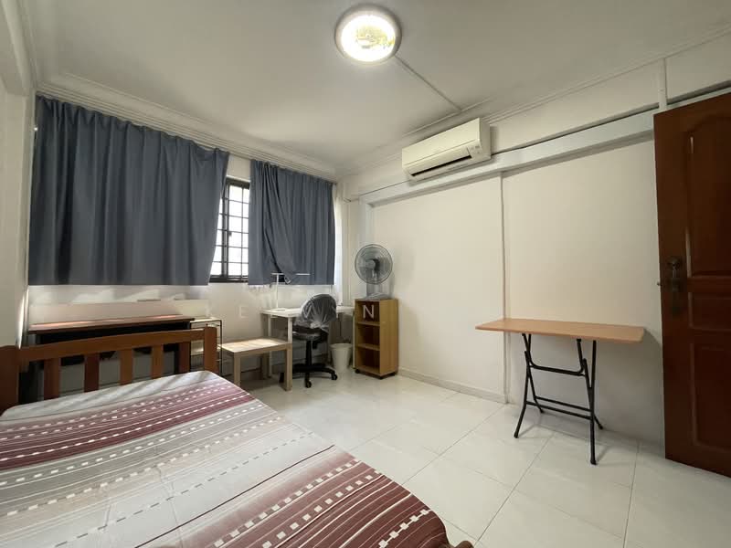 342 Clementi Avenue 5, 342 Clementi Avenue 5, Room Rental, 110 sqft, HDB Flat For Rent, by Kelvin Tok, 500086942 - Bedroom - PropertyGuru.com.sg